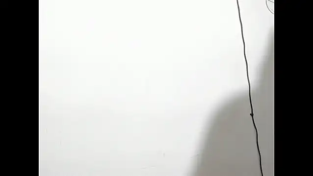 Snapshot of leah_passion chatting on January 8, 6:41 am leah passion online show from January 8, 6:41 am