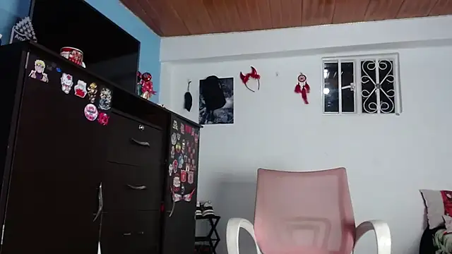 Snapshot of Nasty_019 chatting on December 16, 12:48 am Nasty 019 online show from December 16, 12:48 am