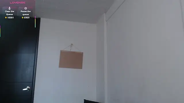 Snapshot of Sophi-tayson chatting on October 2, 6:37 pm Sophi-tayson online show from October 2, 6:37 pm