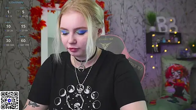 Moon Valkyrie online show from October 24, 8:55 am