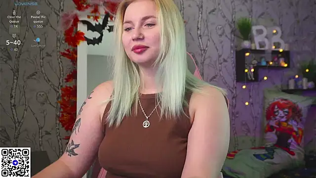 Moon Valkyrie online show from November 2, 7:11 am