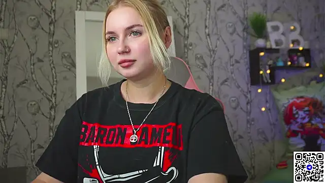 Moon Valkyrie online show from February 2, 8:02 am