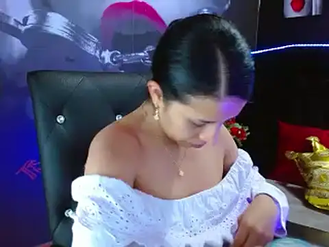 Snapshot of VALERY_MEER chatting on December 2, 11:56 am VALERY MEER online show from December 2, 11:56 am