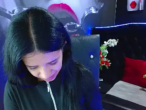 Snapshot of VALERY_MEER chatting on December 5, 11:38 am VALERY MEER online show from December 5, 11:38 am