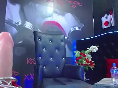 Snapshot of VALERY_MEER chatting on December 5, 5:50 pm VALERY MEER online show from December 5, 5:50 pm