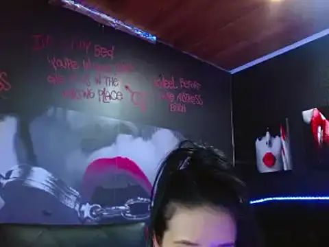 Snapshot of VALERY_MEER chatting on December 12, 6:21 pm VALERY MEER online show from December 12, 6:21 pm