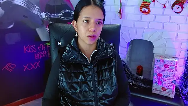 Snapshot of VALERY_MEER chatting on December 23, 11:57 am VALERY MEER online show from December 23, 11:57 am