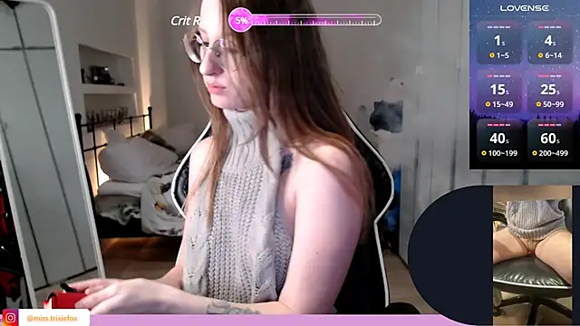 Snapshot of misstrixiefox chatting on March 20, 2:10 pm misstrixiefox online show from March 20, 2:10 pm