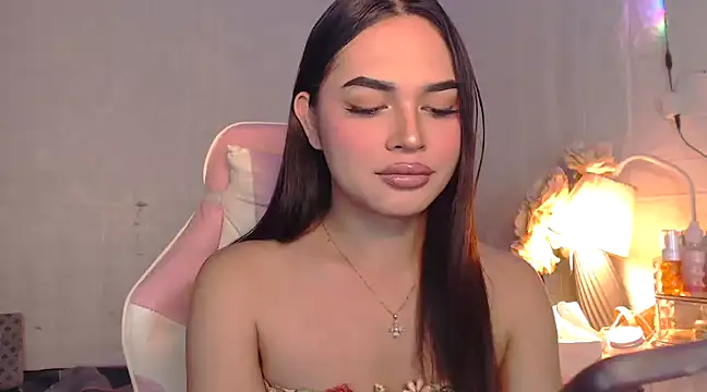 Ashely Lewis online show from February 7, 12:06 pm