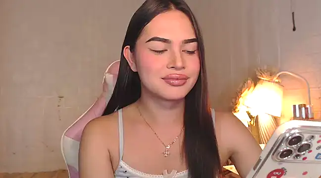 Ashely Lewis online show from February 13, 1:05 pm