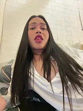 Ashely Lewis online show from May 8, 1:38 pm