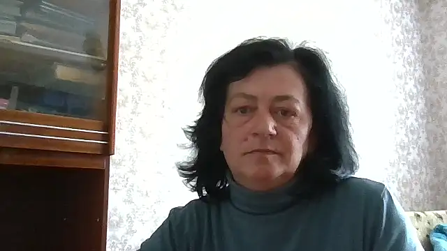 Snapshot of GypsiQueen2 chatting on April 24, 7:22 am GypsiQueen2 online show from April 24, 7:22 am