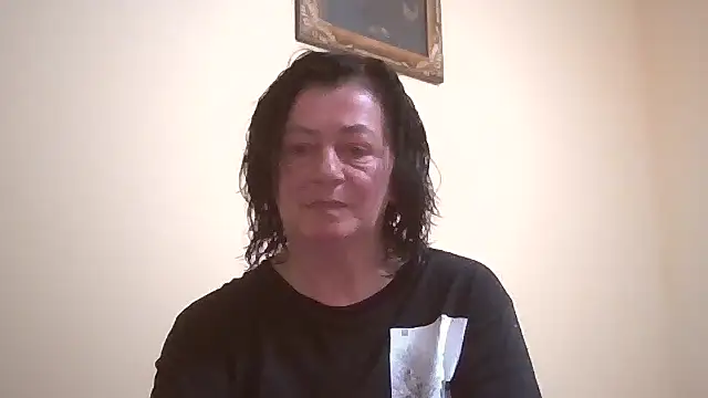 Snapshot of GypsiQueen2 chatting on April 29, 6:14 pm GypsiQueen2 online show from April 29, 6:14 pm