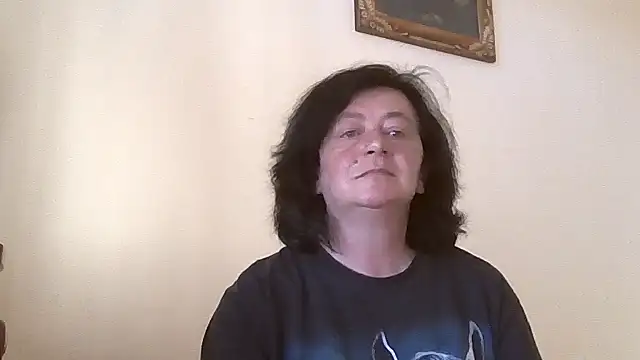 Snapshot of GypsiQueen2 chatting on May 4, 3:08 pm GypsiQueen2 online show from May 4, 3:08 pm