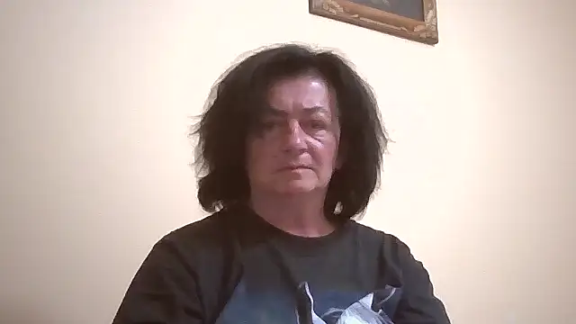 Snapshot of GypsiQueen2 chatting on May 6, 7:19 pm GypsiQueen2 online show from May 6, 7:19 pm