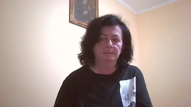 Snapshot of GypsiQueen2 chatting on May 7, 6:46 pm GypsiQueen2 online show from May 7, 6:46 pm