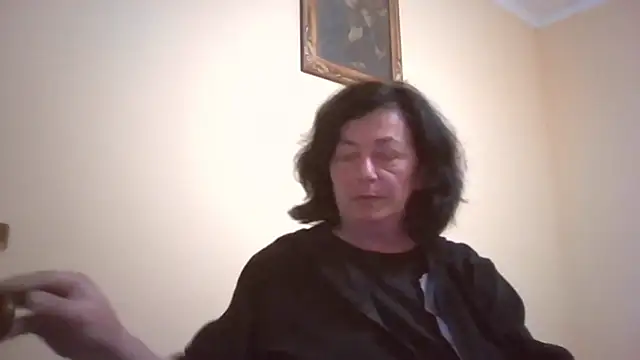 Snapshot of GypsiQueen2 chatting on May 9, 6:46 pm GypsiQueen2 online show from May 9, 6:46 pm