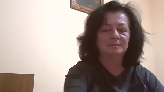 Snapshot of GypsiQueen2 chatting on May 22, 6:13 pm GypsiQueen2 online show from May 22, 6:13 pm