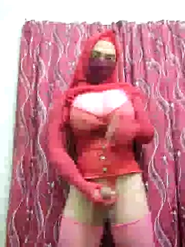 Snapshot of ElisyaHijabDoll chatting on January 17, 7:50 pm ElisyaHijabDoll online show from January 17, 7:50 pm