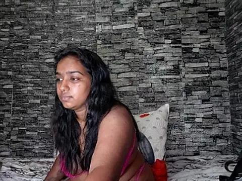 Xindias fantasyX online show from May 18, 5:30 pm