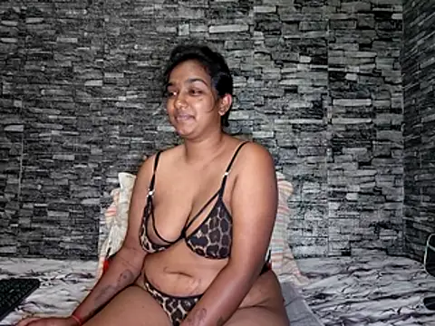 Xindias fantasyX online show from May 26, 6:37 pm