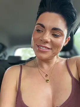 LukeLouHarvey online show from November 27, 4:14 am