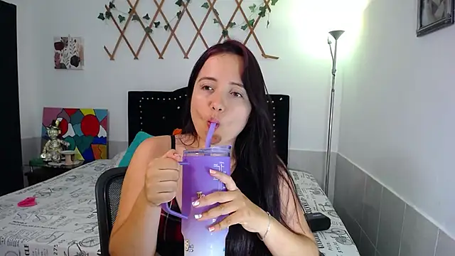 naughty girl 4u online show from June 29, 10:21 pm