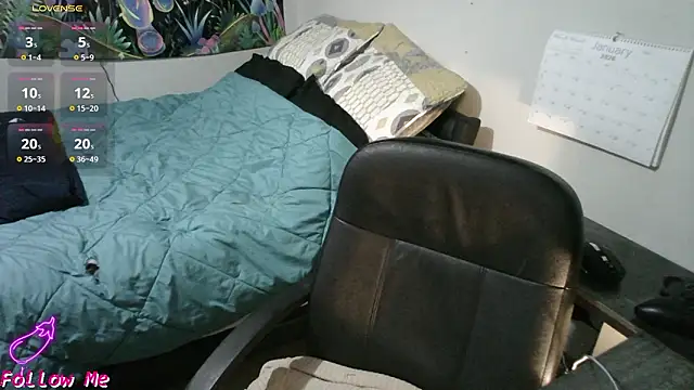 Snapshot of XxBobbyDigitalxX chatting on March 16, 8:24 pm XxBobbyDigitalxX online show from March 16, 8:24 pm