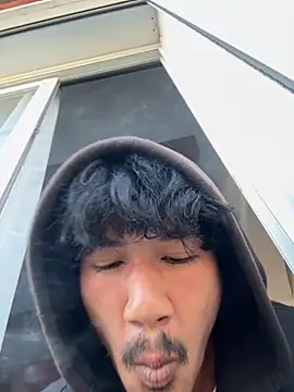 juniiorre online show from October 12, 8:24 am