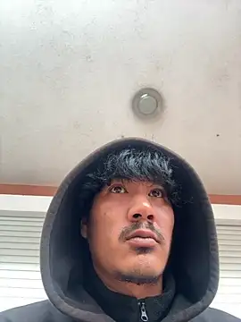 juniiorre online show from October 19, 11:11 am