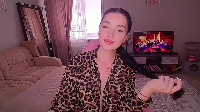   Malika   online show from June 30, 6:36 am