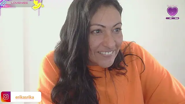 ErikaRika online show from October 6, 7:11 pm
