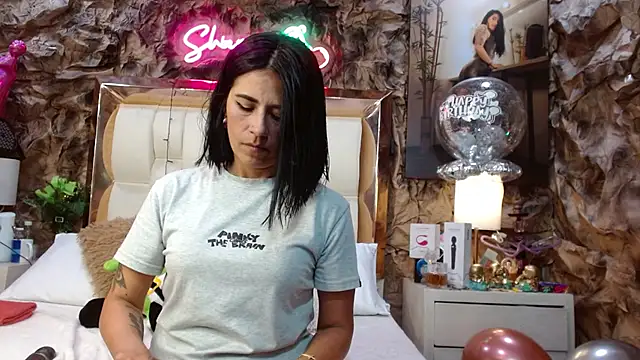 sharoon cheerry online show from December 13, 5:32 pm