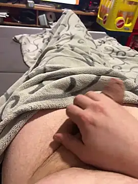 Snapshot of David19932908 chatting on February 18, 7:52 pm David19932908 online show from February 18, 7:52 pm