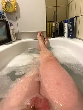 Snapshot of David19932908 chatting on September 9, 12:59 pm David19932908 online show from September 9, 12:59 pm