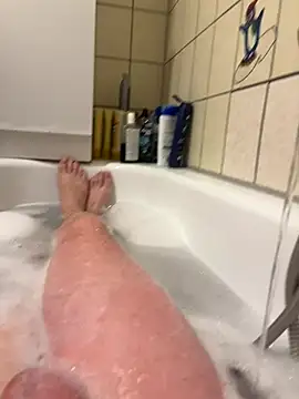 Snapshot of David19932908 chatting on October 15, 4:29 pm David19932908 online show from October 15, 4:29 pm