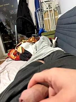 Snapshot of David19932908 chatting on November 17, 9:20 pm David19932908 online show from November 17, 9:20 pm