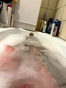 Snapshot of David19932908 chatting on November 25, 5:57 pm David19932908 online show from November 25, 5:57 pm