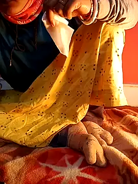 Snapshot of Bengali-boudi chatting on December 25, 6:30 pm Bengali-boudi online show from December 25, 6:30 pm