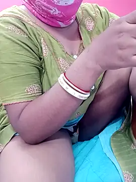 Snapshot of Bengali-boudi chatting on October 26, 5:52 pm Bengali-boudi online show from October 26, 5:52 pm