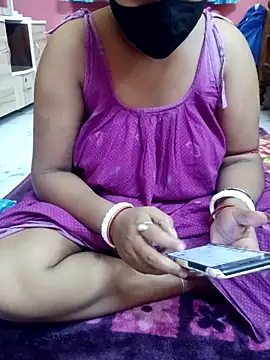 Snapshot of Bengali-boudi chatting on June 11, 6:39 pm Bengali-boudi online show from June 11, 6:39 pm