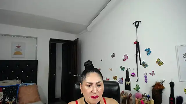 Snapshot of mature_bigboobs10 chatting on November 2, 3:53 am mature bigboobs10 online show from November 2, 3:53 am