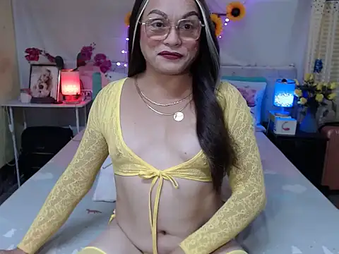 UrAsianPrincessDanie online show from July 19, 12:09 pm