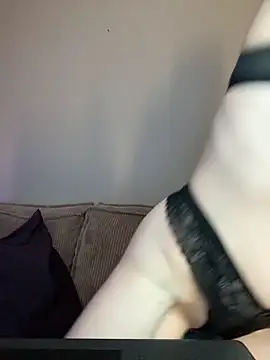 Snapshot of hades4ness chatting on January 24, 1:14 pm hades4ness online show from January 24, 1:14 pm