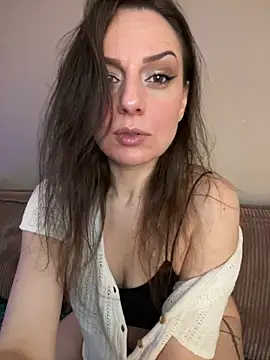 Snapshot of hades4ness chatting on February 19, 8:55 am hades4ness online show from February 19, 8:55 am