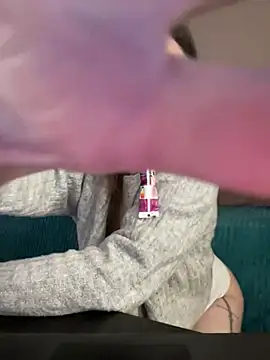 Snapshot of hades4ness chatting on March 3, 12:27 pm hades4ness online show from March 3, 12:27 pm