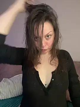 Snapshot of hades4ness chatting on March 18, 7:41 am hades4ness online show from March 18, 7:41 am