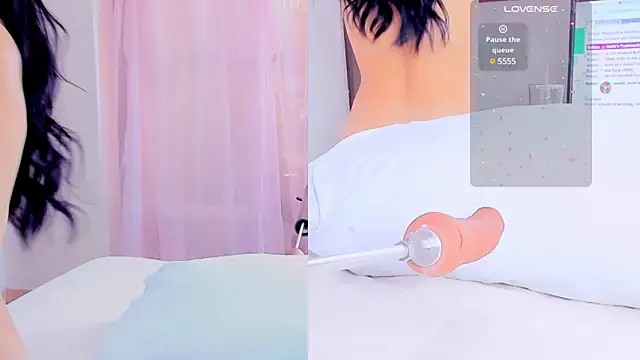 Snapshot of Sweet_Susie_ chatting on March 18, 8:37 pm Sweet Susie online show from March 18, 8:37 pm