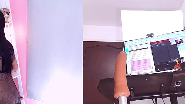 Snapshot of Sweet_Susie_ chatting on September 24, 9:07 pm Sweet Susie online show from September 24, 9:07 pm