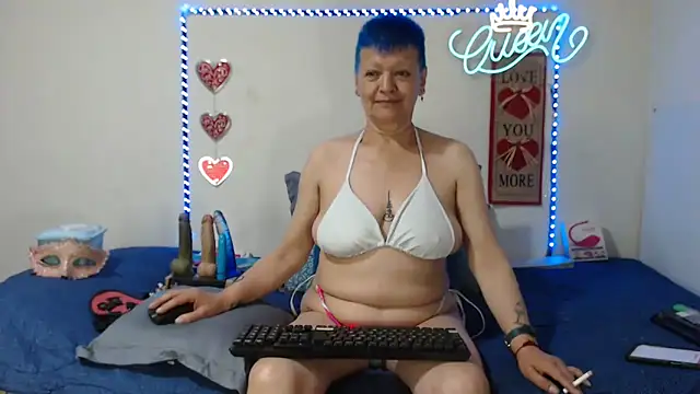 loquitaqueen011 online show from March 30, 6:42 pm